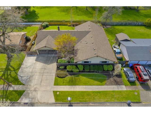 4448 KNOOP Ave, Eugene, OR 97402