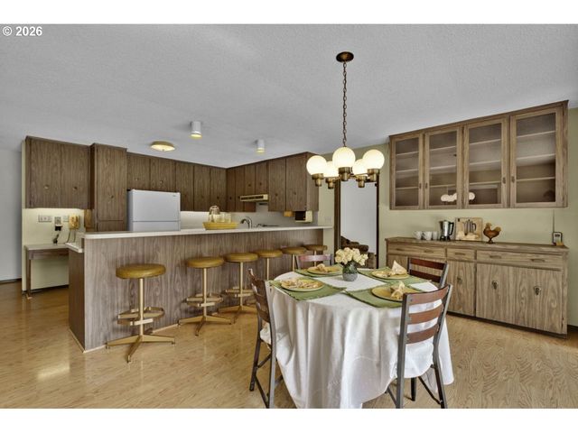 4448 KNOOP Ave, Eugene, OR 97402