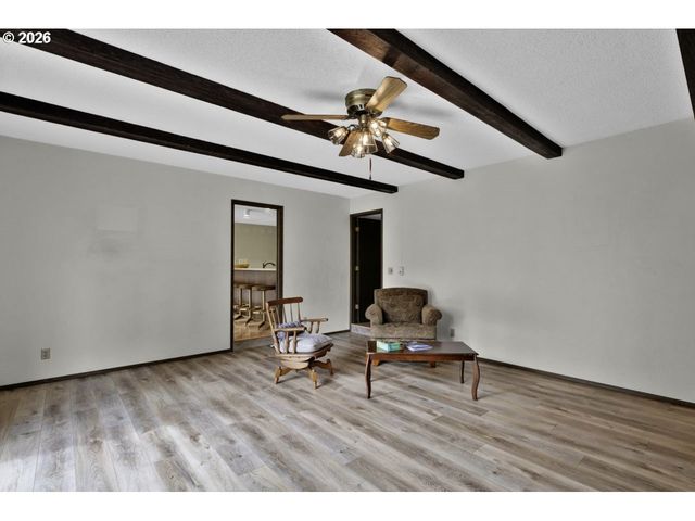 4448 KNOOP Ave, Eugene, OR 97402