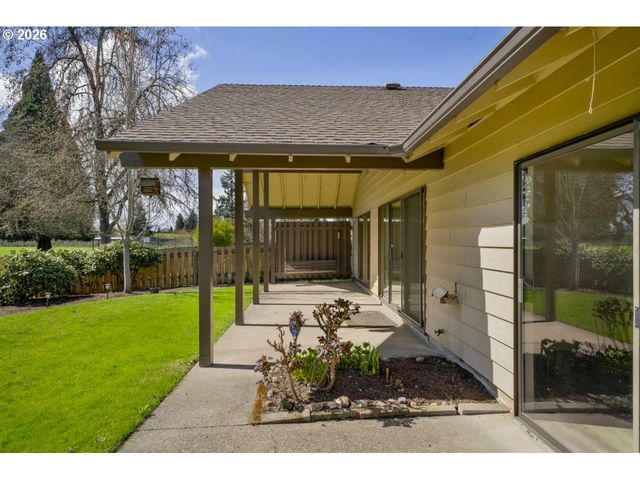 4448 KNOOP Ave, Eugene, OR 97402