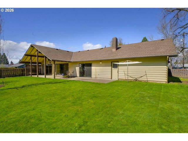 4448 KNOOP Ave, Eugene, OR 97402