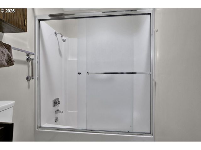 4448 KNOOP Ave, Eugene, OR 97402