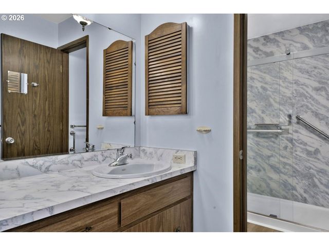 4448 KNOOP Ave, Eugene, OR 97402