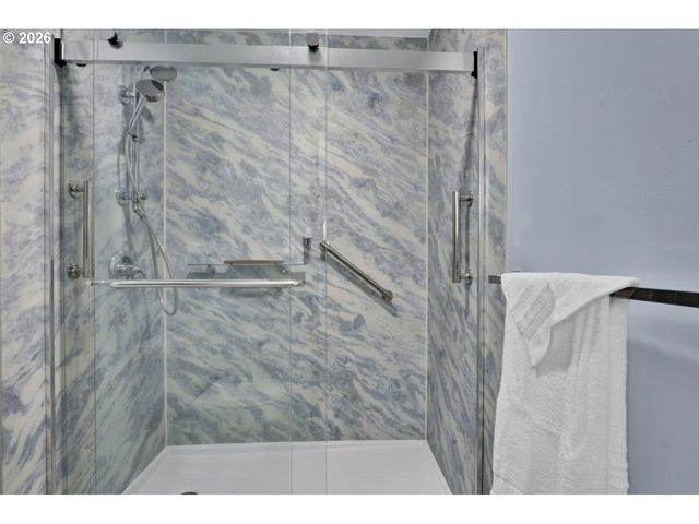 4448 KNOOP Ave, Eugene, OR 97402