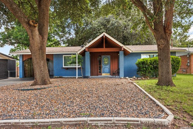 447 Lockener, New Braunfels, TX 78130