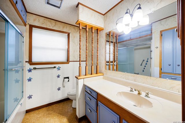 447 Lockener, New Braunfels, TX 78130