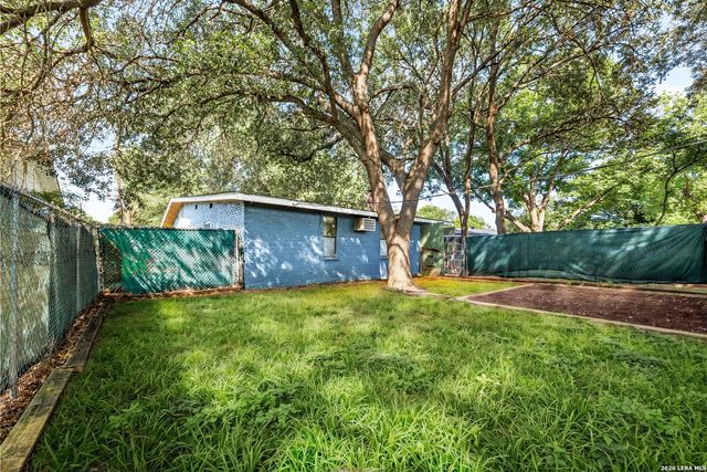 447 Lockener, New Braunfels, TX 78130