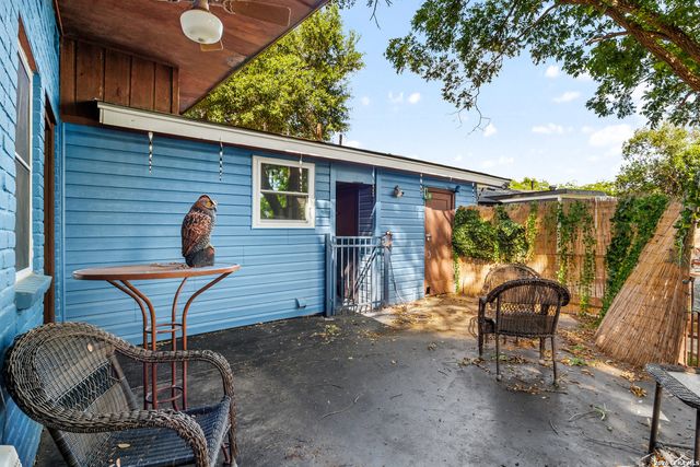 447 Lockener, New Braunfels, TX 78130