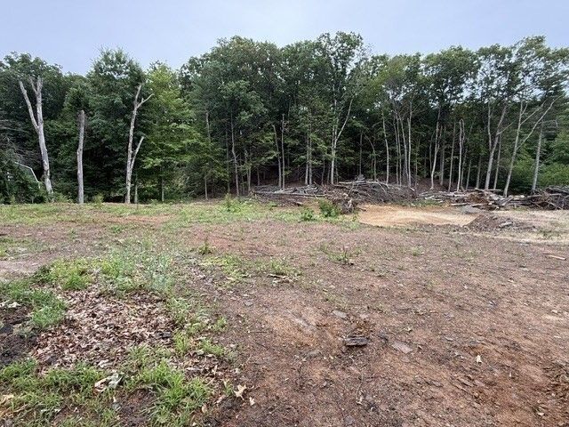 213 Alpine Dr, Southbridge, MA 01550