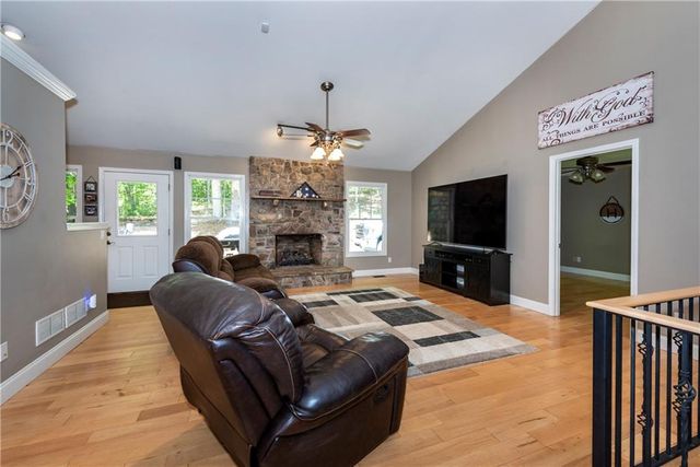 2844 Burnt Mountain Road, Jasper, GA 30143