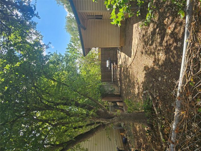 1312 Dartmouth ST A, San Marcos, TX 78666