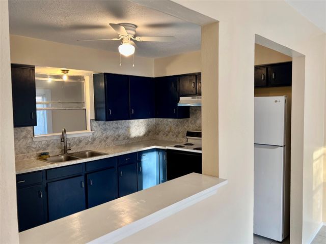1312 Dartmouth ST A, San Marcos, TX 78666