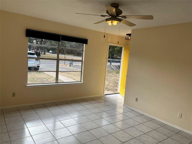 1312 Dartmouth ST A, San Marcos, TX 78666