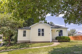 4 Linda Vista Drive, Belleville, IL 62221