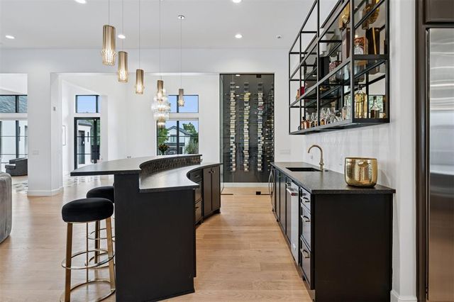 2525 Somerset Place, Oklahoma City, OK 73116