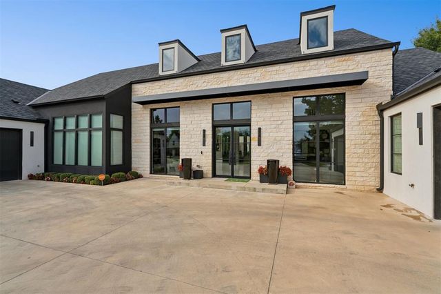 2525 Somerset Place, Oklahoma City, OK 73116