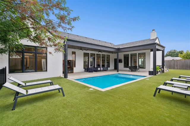 2525 Somerset Place, Oklahoma City, OK 73116