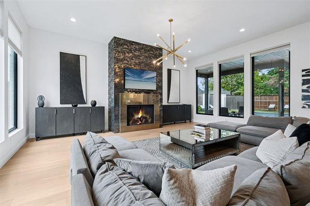 2525 Somerset Place, Oklahoma City, OK 73116