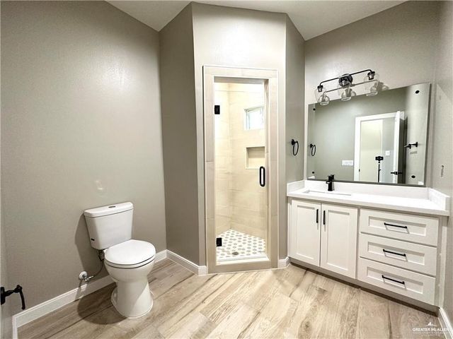 8904 N 27th Lane, Mcallen, TX 78504