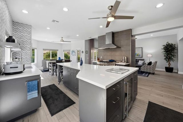 48221 Calle Florista, La Quinta, CA 92253