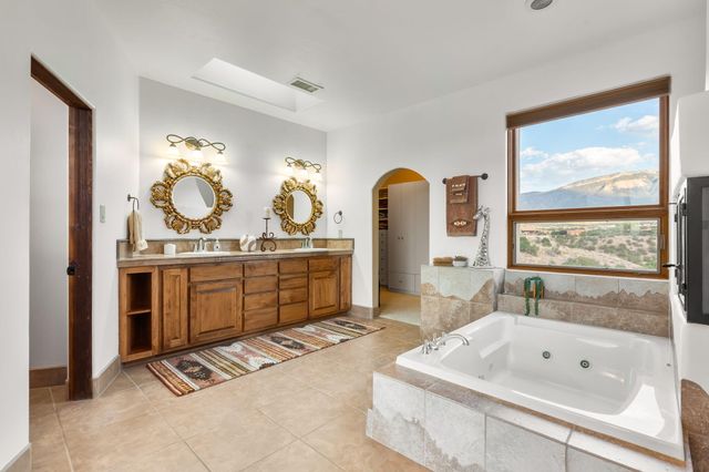 50 Anasazi Trails Loop, Placitas, NM 87043
