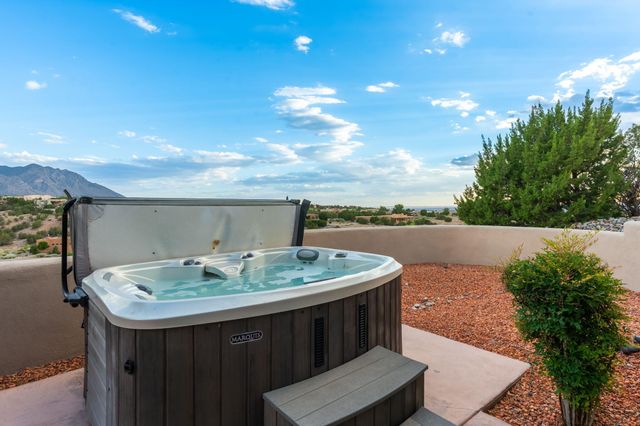 50 Anasazi Trails Loop, Placitas, NM 87043