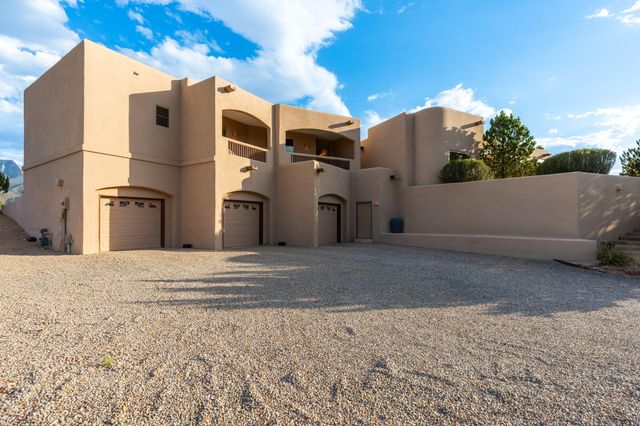 50 Anasazi Trails Loop, Placitas, NM 87043