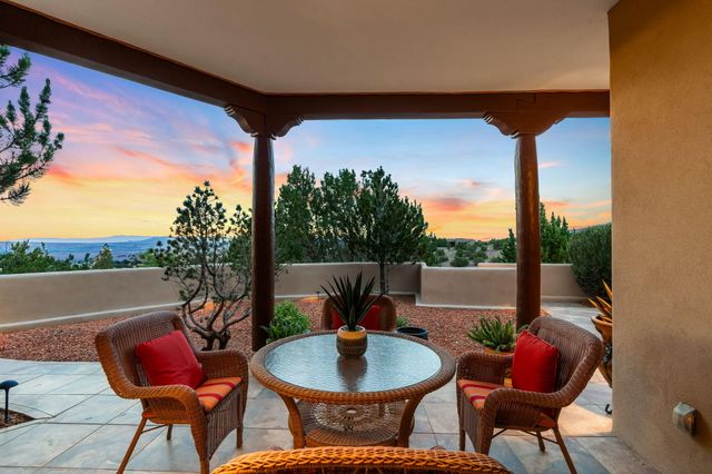 50 Anasazi Trails Loop, Placitas, NM 87043