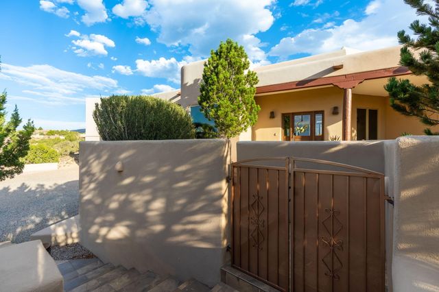 50 Anasazi Trails Loop, Placitas, NM 87043