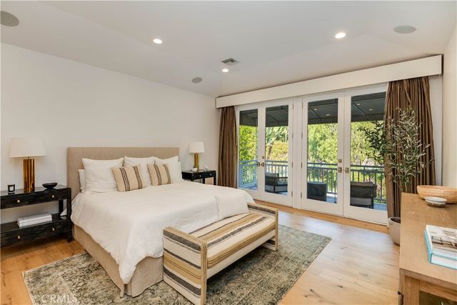 4550 Encino Avenue, Encino, CA 91316