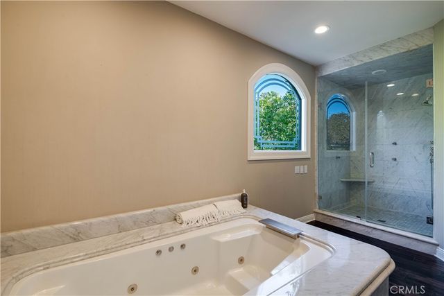 4550 Encino Avenue, Encino, CA 91316