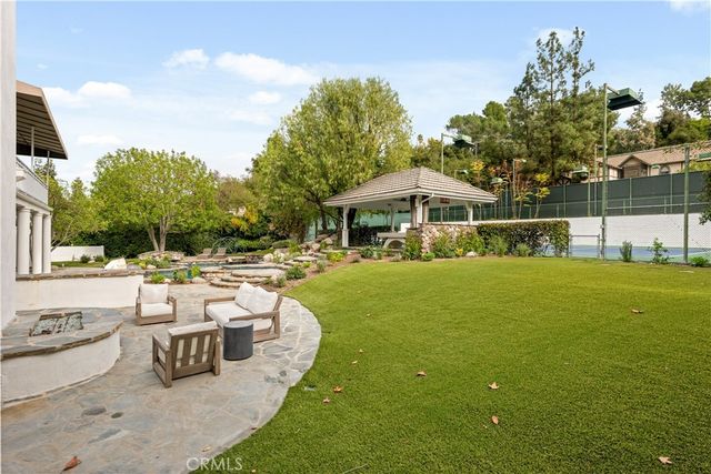 4550 Encino Avenue, Encino, CA 91316