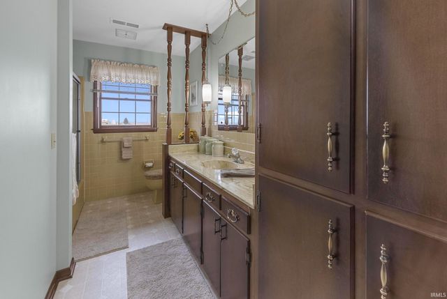 218 W 660 South Road, Ferdinand, IN 47532