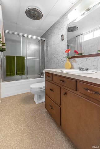 218 W 660 South Road, Ferdinand, IN 47532