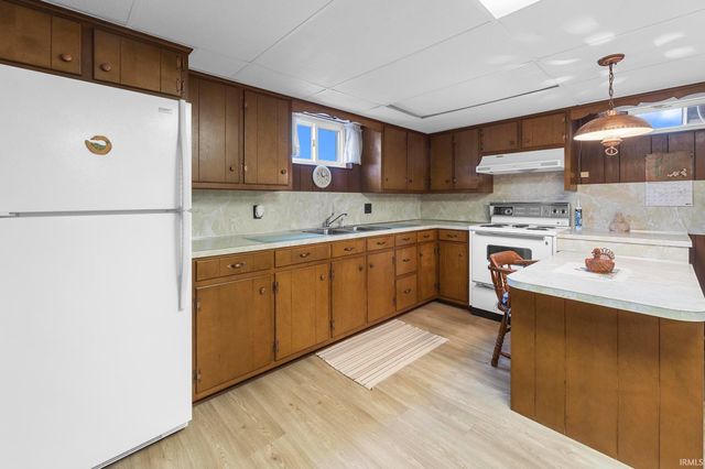 218 W 660 South Road, Ferdinand, IN 47532