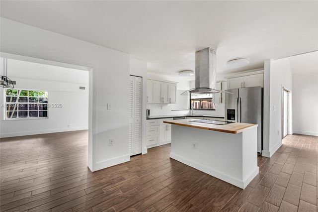 6768 SW 104th Avenue, Miami, FL 33173