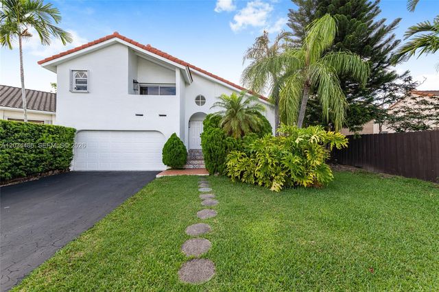 6768 SW 104th Avenue, Miami, FL 33173