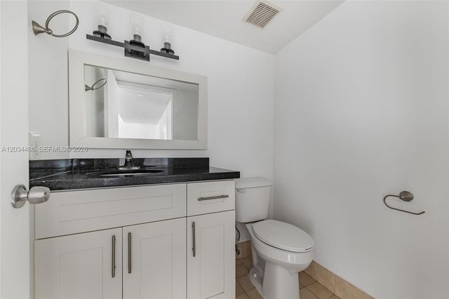 6768 SW 104th Avenue, Miami, FL 33173