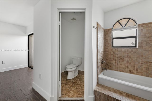 6768 SW 104th Avenue, Miami, FL 33173
