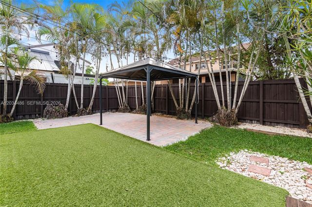 6768 SW 104th Avenue, Miami, FL 33173