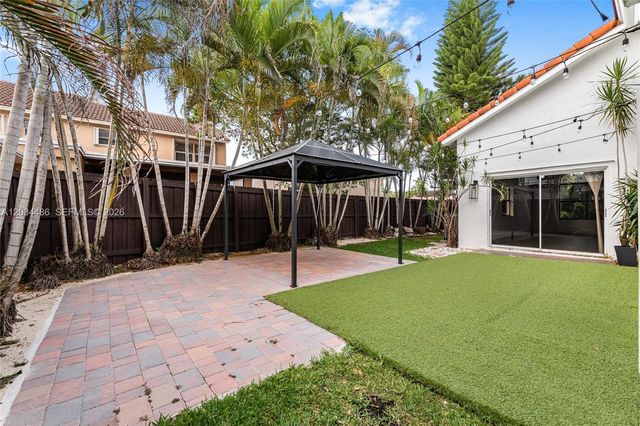6768 SW 104th Avenue, Miami, FL 33173