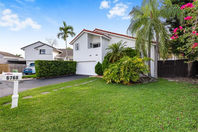 6768 SW 104th Avenue, Miami, FL 33173