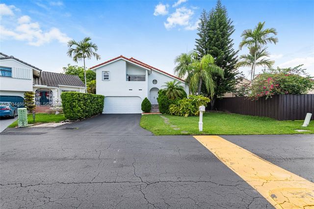 6768 SW 104th Avenue, Miami, FL 33173