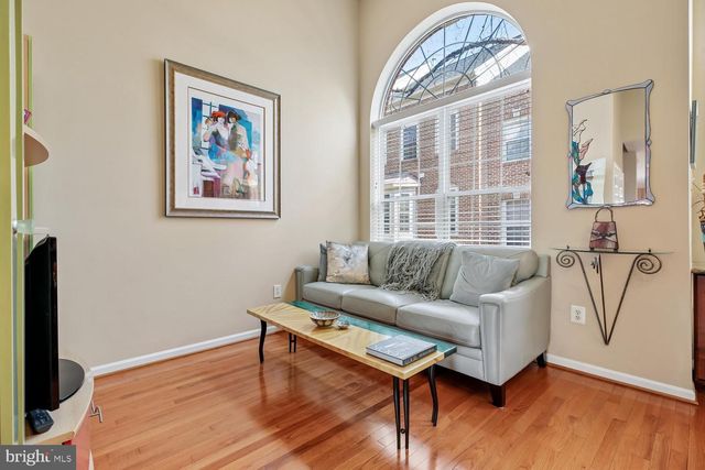 9752 ATHLETIC WAY, Gaithersburg, MD 20878