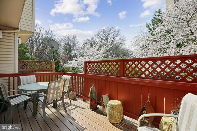 9752 ATHLETIC WAY, Gaithersburg, MD 20878