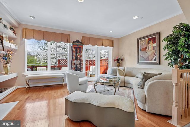 9752 ATHLETIC WAY, Gaithersburg, MD 20878