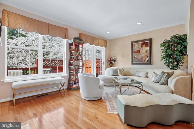 9752 ATHLETIC WAY, Gaithersburg, MD 20878