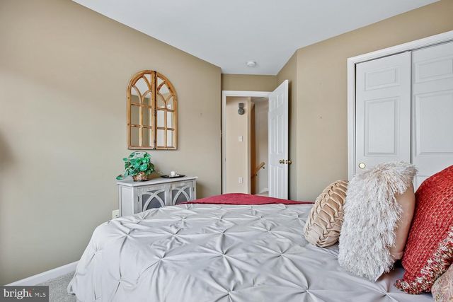 9752 ATHLETIC WAY, Gaithersburg, MD 20878