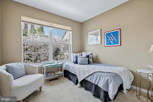 9752 ATHLETIC WAY, Gaithersburg, MD 20878