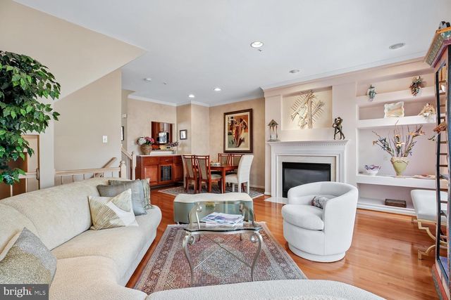 9752 ATHLETIC WAY, Gaithersburg, MD 20878